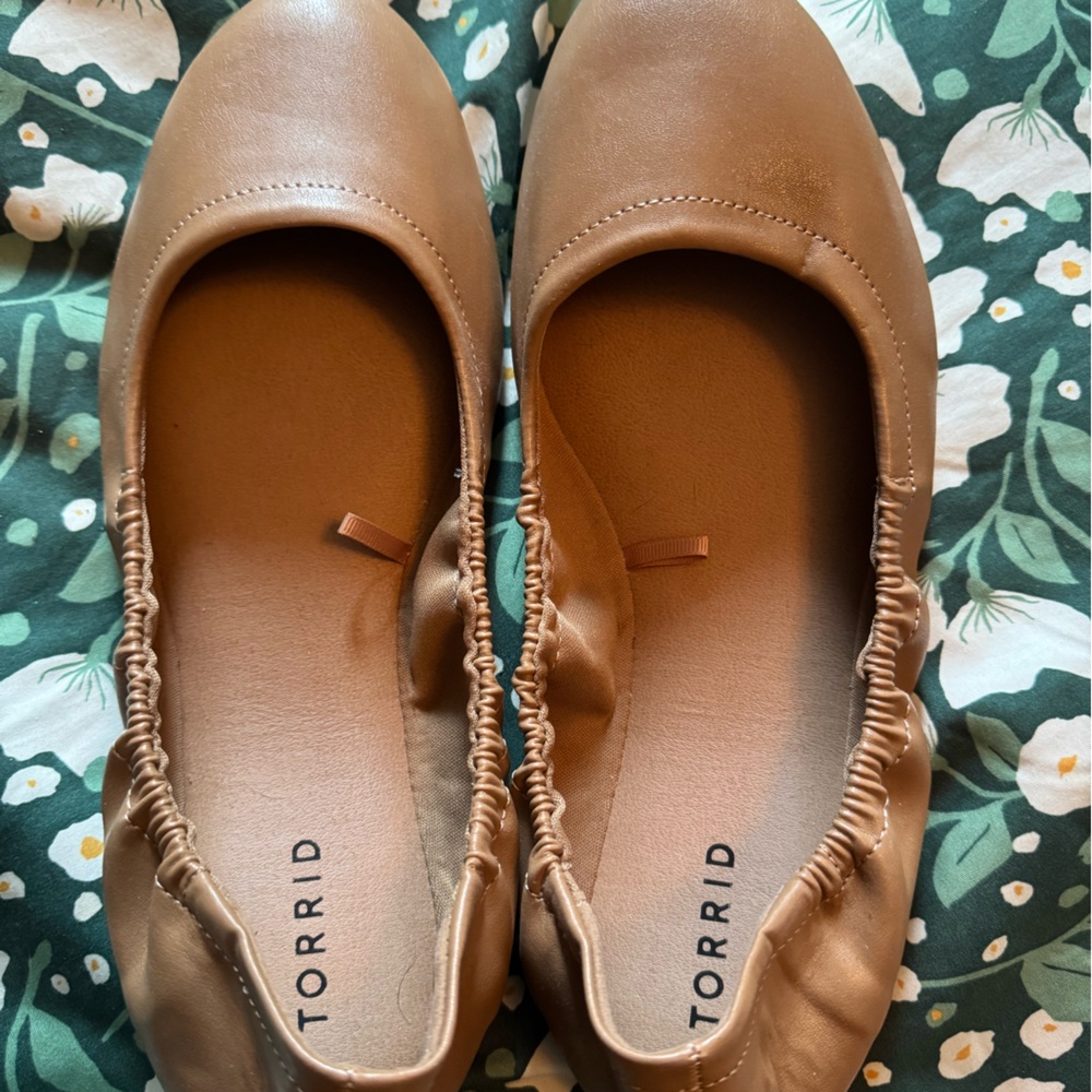 Never Worn Torrid Scrunch Ballet Flat Size 11w